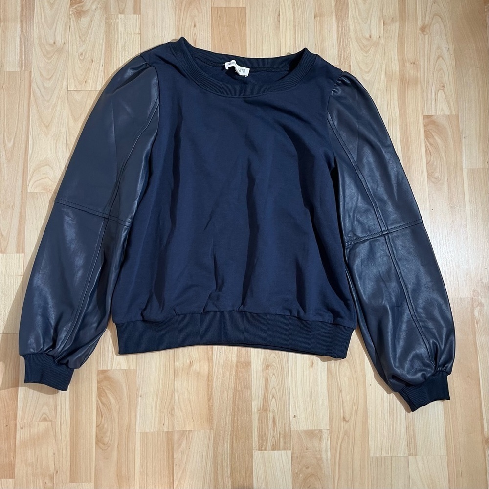Whiteroom+Cactus Women’s Faux Leather Long Sleeve Contrast Sweatshirt Navy Small